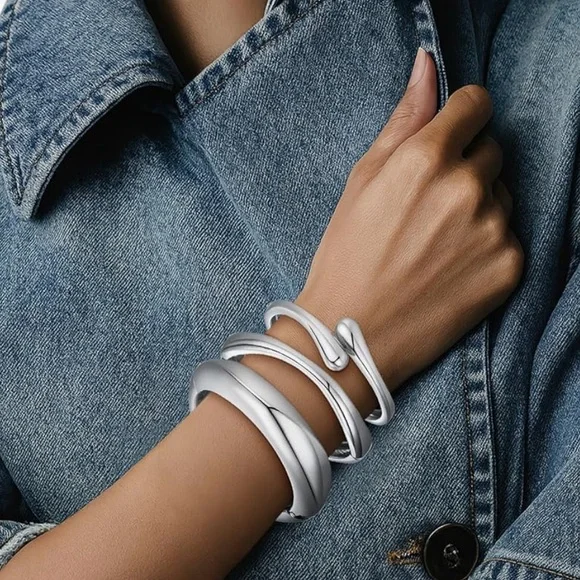 🔥🔥🆕Elegant 3pc Geometric Silver Bracelet Set - Picture 2 of 5